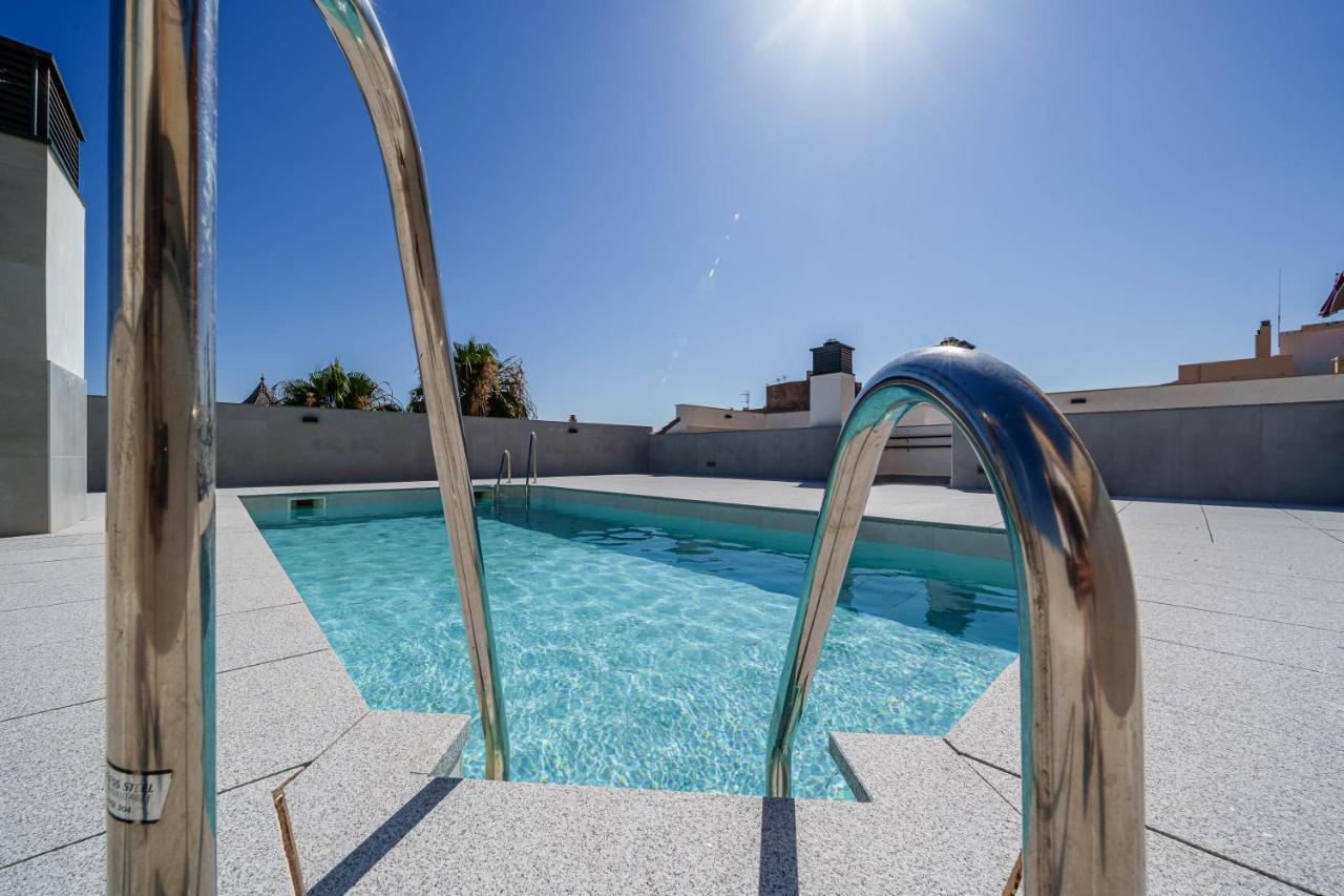 City Centre Pool & Parking Malaga Ngoại thất bức ảnh